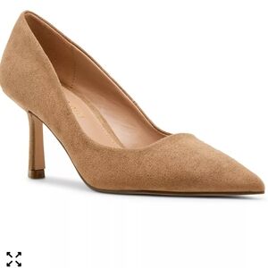 NWT Madden Girl Brynn Taupe Pointed Toe Heels